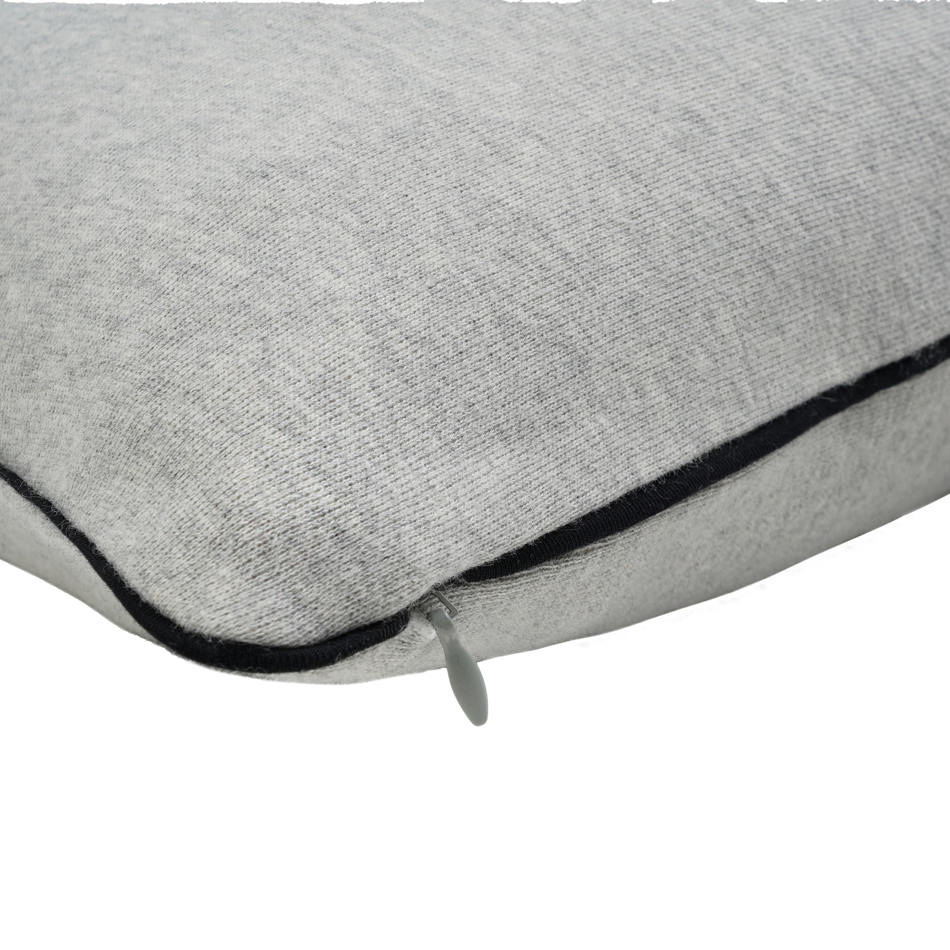 Rückansicht CHIO MI Kissen: Hochwertige Verarbeitung mit verdecktem Reißverschluss – High-quality decorative pillow with hidden zipper – Finition de qualité avec fermeture éclair invisible.