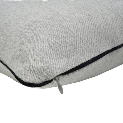 Rückansicht CHIO MI Kissen: Hochwertige Verarbeitung mit verdecktem Reißverschluss – High-quality decorative pillow with hidden zipper – Finition de qualité avec fermeture éclair invisible.