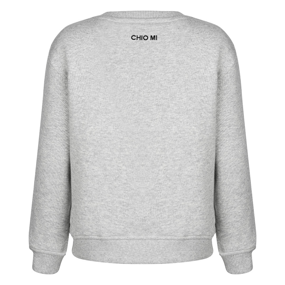Rückansicht CHIO MI Pommes Kids Sweater: Lässige Passform aus 100% Bio-Baumwolle – Comfortable fit French Fries kids clothes – Coupe décontractée en coton bio pour enfants.
