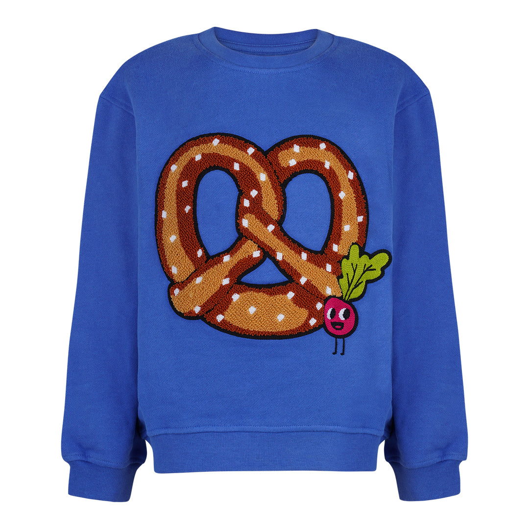 CHIO MI Premium Kinder-Sweatshirt in Royal Blue mit Brezel Stickerei – Ideales Outfit fürs Oktoberfest & Kirchweih - auhc als Wiesngeschenk – Kids Royal Blue Pretzel Embroidery Sweater – Bavarian Heritage Style – Sweat enfant bleu roi avec broderie bretzel – Style bavarois classique