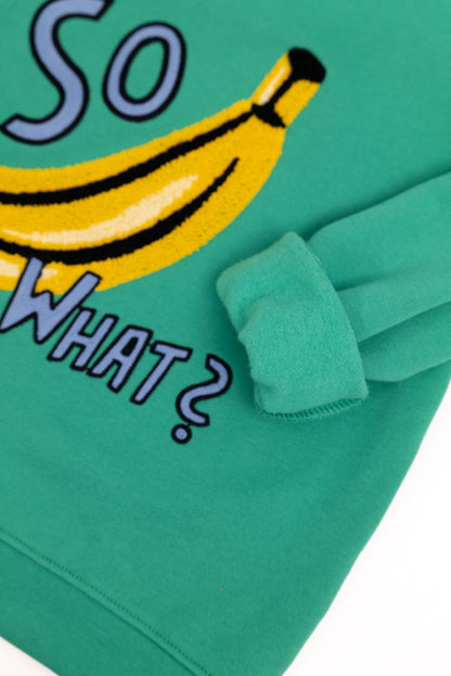 Cooles_Premium_Kids_Sweatshirt_mit_Bananen_Stickerei_so_What_in_grün Detail